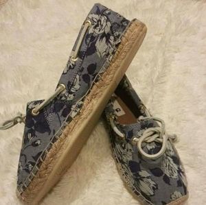 Womens floral canvas sperrys